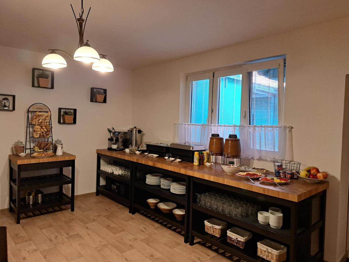 Apartman U Sudu Kobylí Buitenkant foto