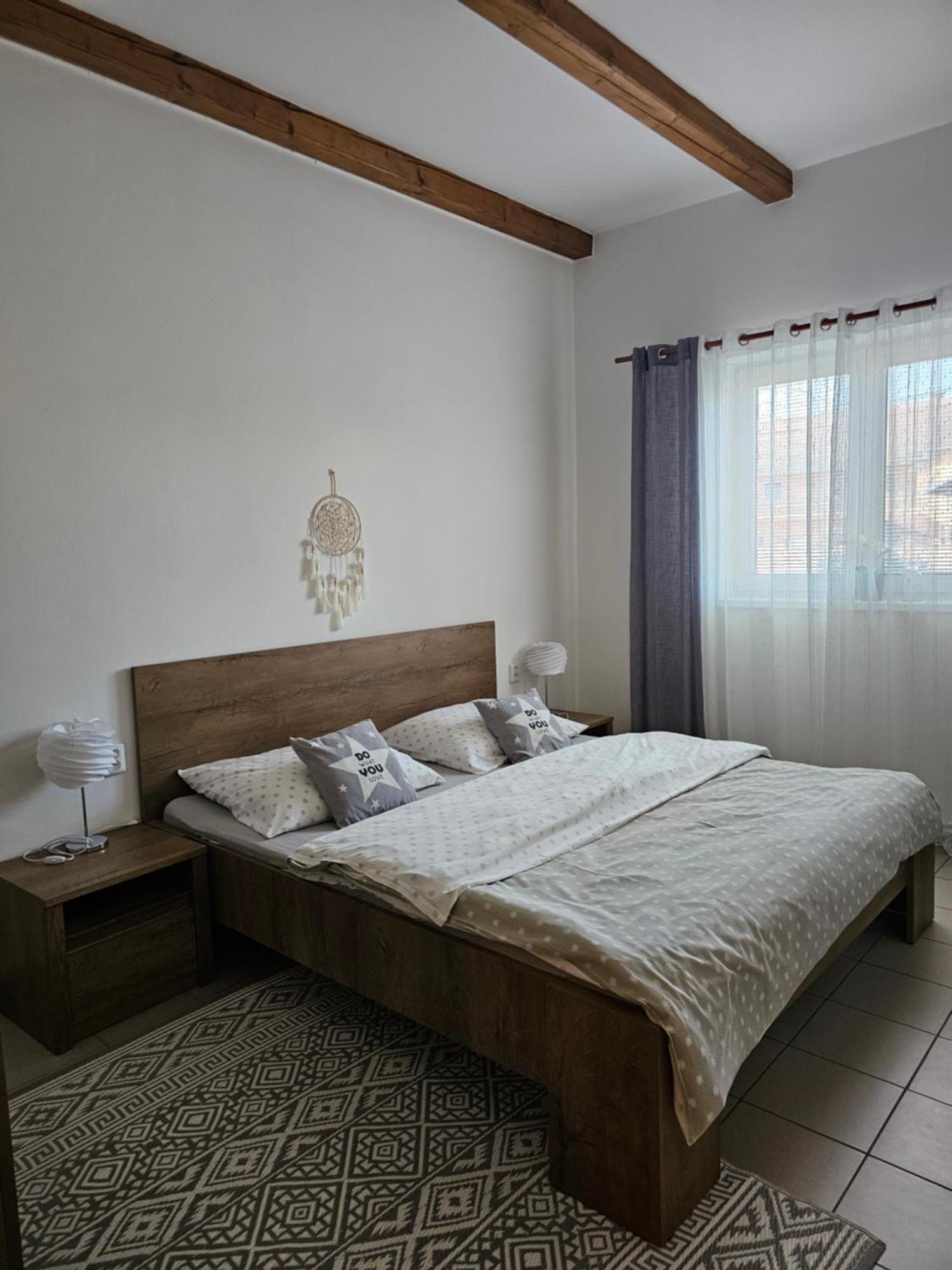 Apartman U Sudu Kobylí Buitenkant foto
