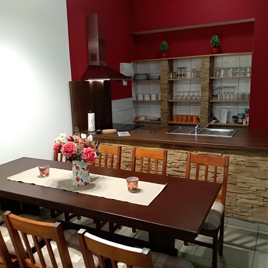 Apartman U Sudu Kobylí Buitenkant foto